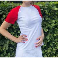 Женская футболка белого цвета с красными рукавами Lytche 003r